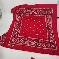 Lot 4 Vtg Bandanas Paris Red Paisley Scarf Made in USA Cotton With 2 Peek  Peak