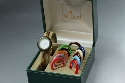 Vintage Gucci Change Bezel 11/12.2 12 Farben Damen Quarzuhr 26mm 1540296