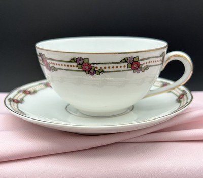 Antique Set of 4 Royal Bayreuth Floral Garland Tea Cup & Saucers Set Gold Gilt
