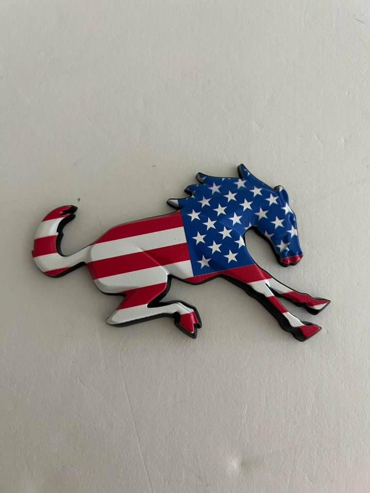 Guardabarros Emblema Color Bandera Pony Caballo Puerta Trasera Metal Insignia Ford Bucking Bronco Foto 3 de 4