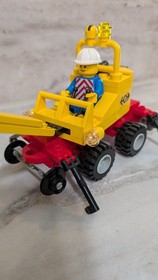 LEGO Trains: Road and Rail Repair (4525)