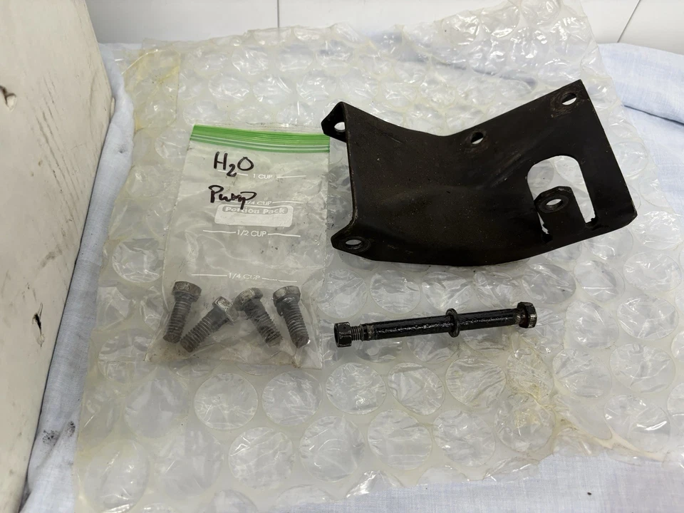 Чугунный корпус водяного насоса Chrysler Imperial 383 - Изображение 3 из 4