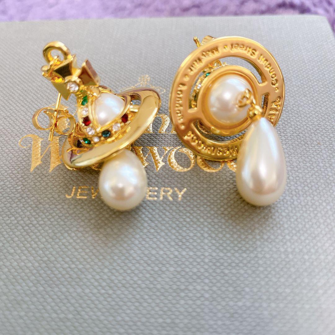 Vivienne Westwood Semi-Long Pearl Earrings Gold White Orb Vivienne Westwood Semi-Long Pearl Earrings Gold White Orb