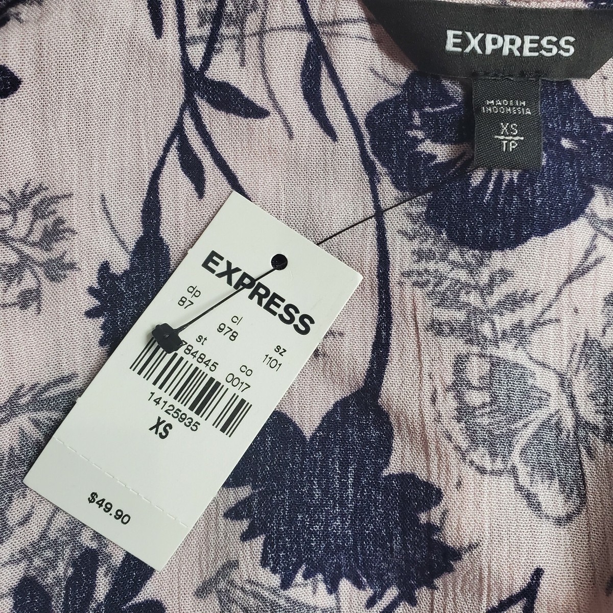 Top Express Manches Longues Imprimé Floral – Taille S, Crème, En Parfait état D'occasion