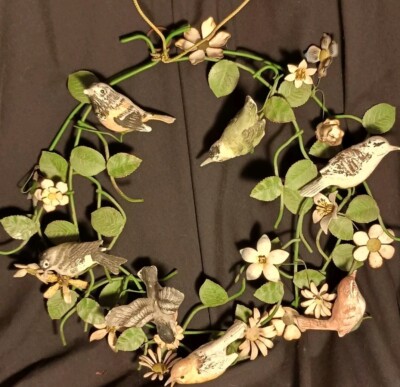 Door Wreath TOLE WARE Metal Life-Like BIRDS FLOWERS Sculpture