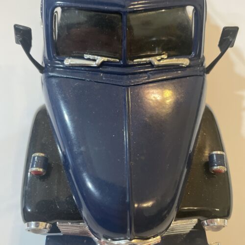 1953 CHEVY WRECKER • 1/24 SCALE • DIE-CAST CHEVROLET TOW TRUCK • THUNDER TOWING - Picture 3 of 7