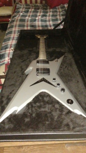 Dean DHS RZBACK Deluxe Hard Shell Case for Razorback Model