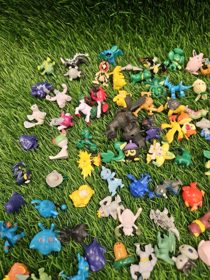 RL Pokemon Mini Tiny R/L.W 1" Figures 2006 2007 Vintage Rares Lot Of 138 - Image 2 of 4