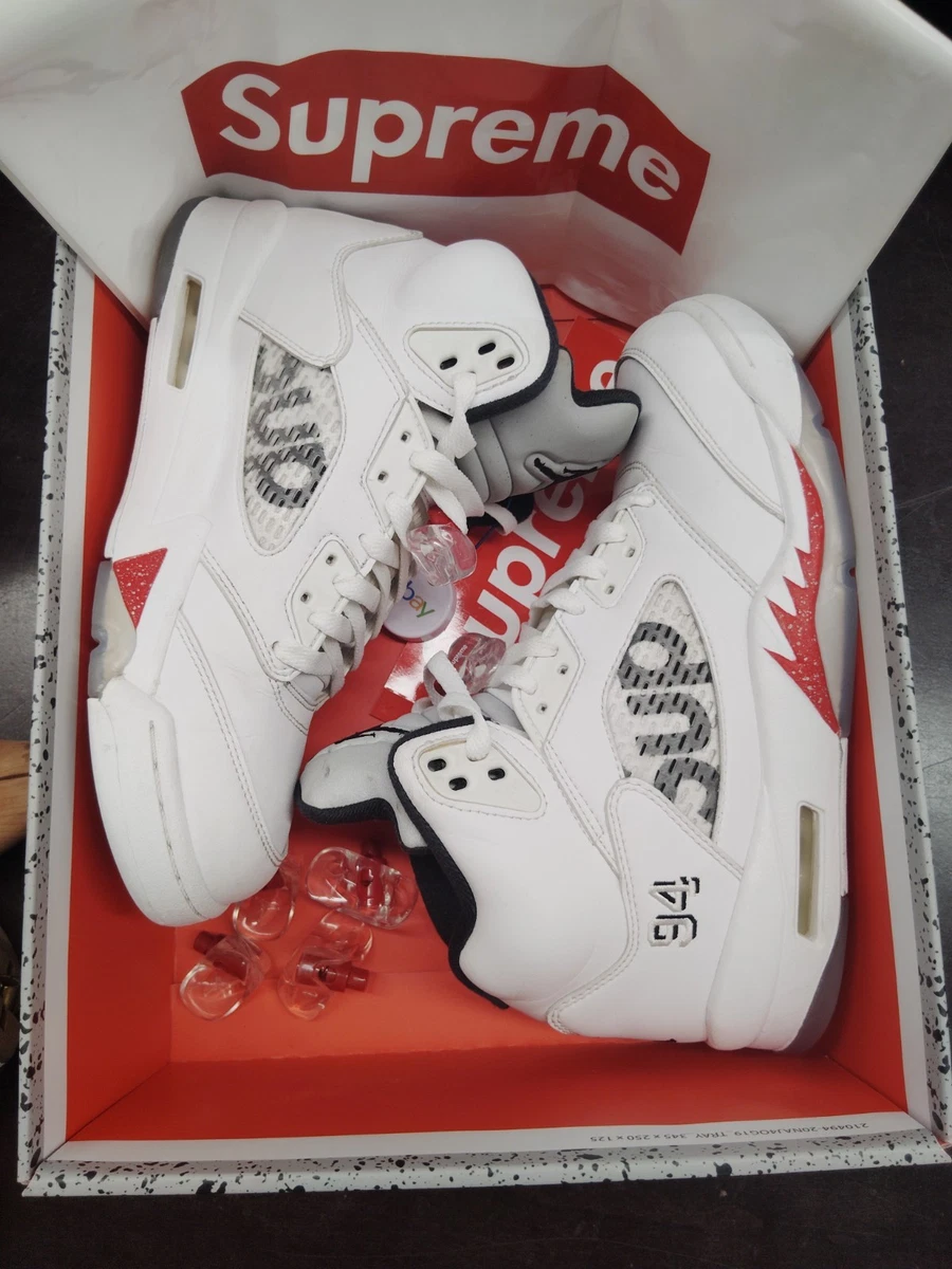 Las mejores ofertas en Supreme x Air Jordan 5 Retro Black | eBay