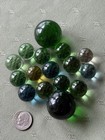 16 Vintage Purie Marbles -  Clear Emerald Green & Light Green Blue & Shooters.  — photo 7