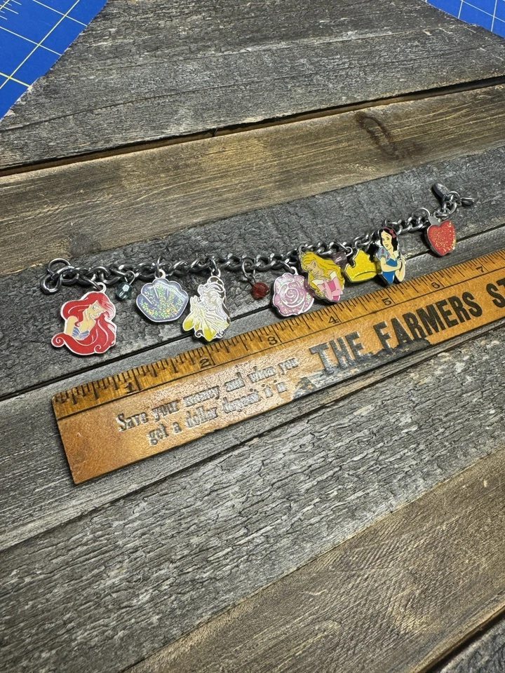 Pulsera Disney Princesa Dije Ariel Bella Durmiente Bella Foto 3 de 3