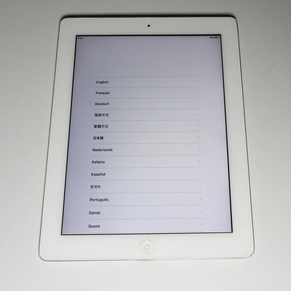 Apple iPad 2nd Gen, White Front, Silver Back, Wi-Fi, 16GB Unlocked 9.7" - Image 2 of 4