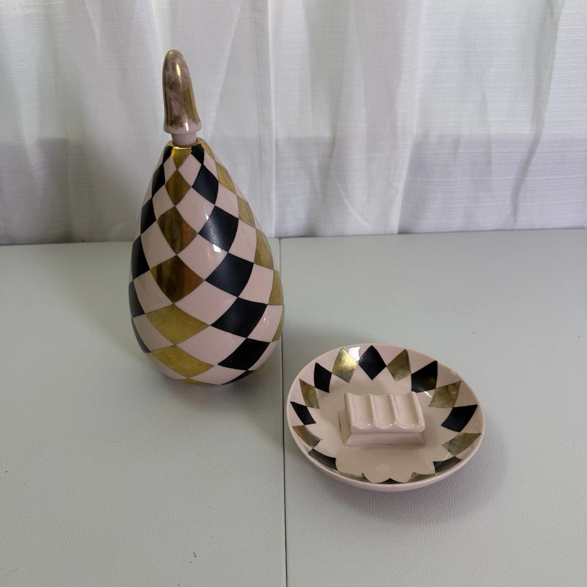 Ashtray Vintage, Retro and Mid-Century Collectibles (Unknown Date
