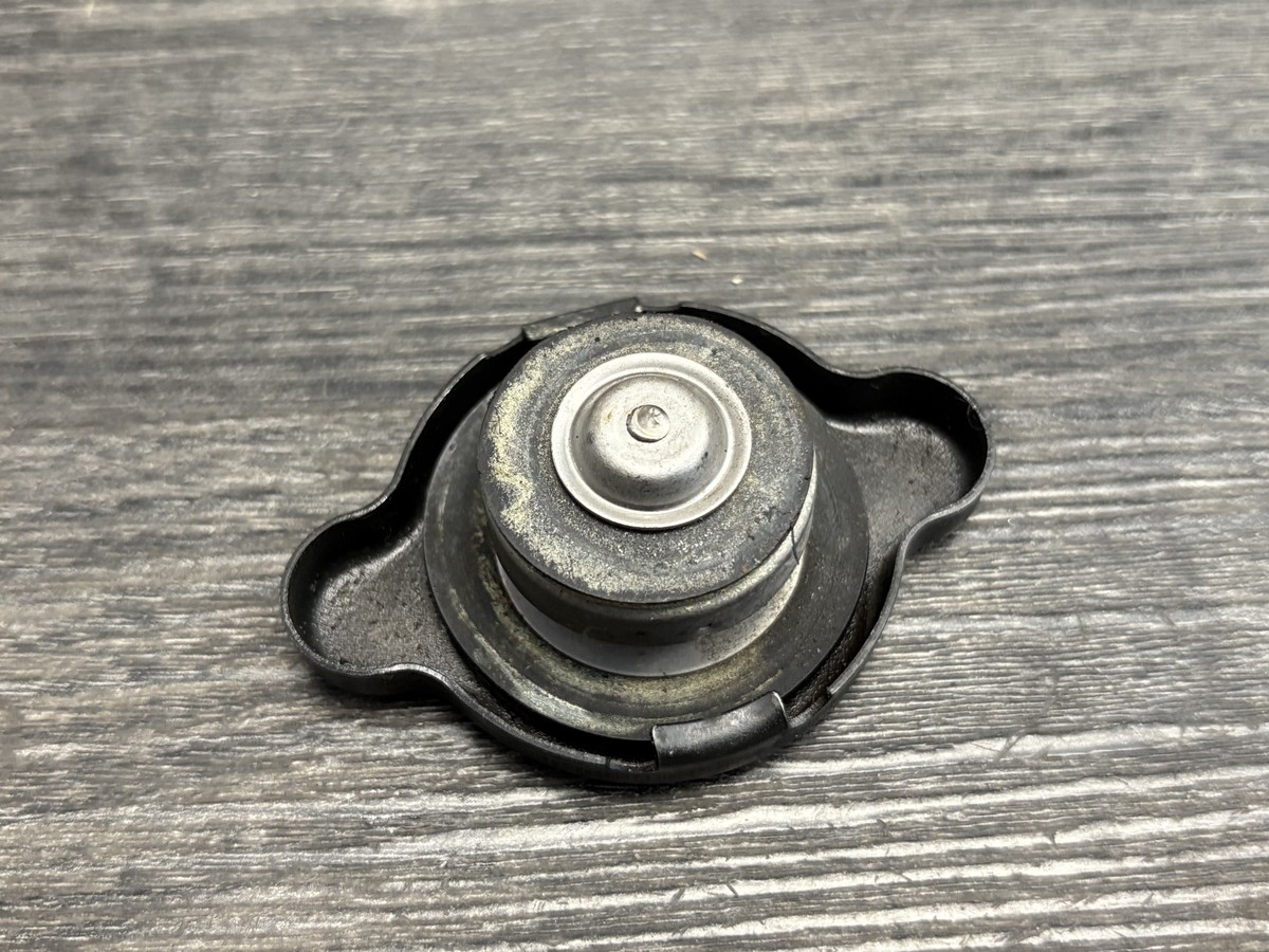金華カプセルEX Kawasaki EX250 EX300 250 300 ZX6R Ninja OEM Radiator Cap 49085