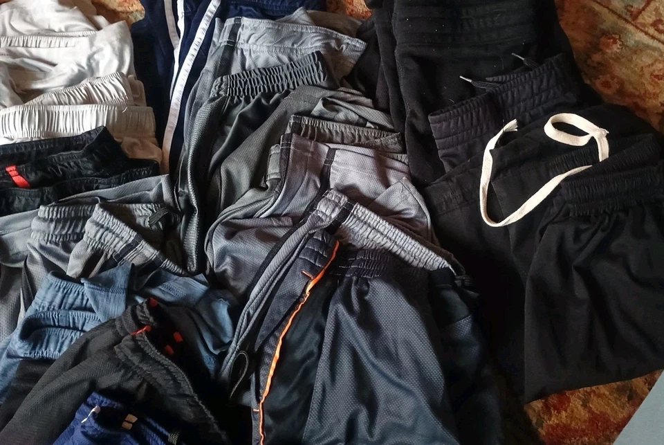 Boy's Youth Size 14/16 Variety brands shorts Lot /couple 10/12 shorts/ 29 pairs - Image 4 of 4