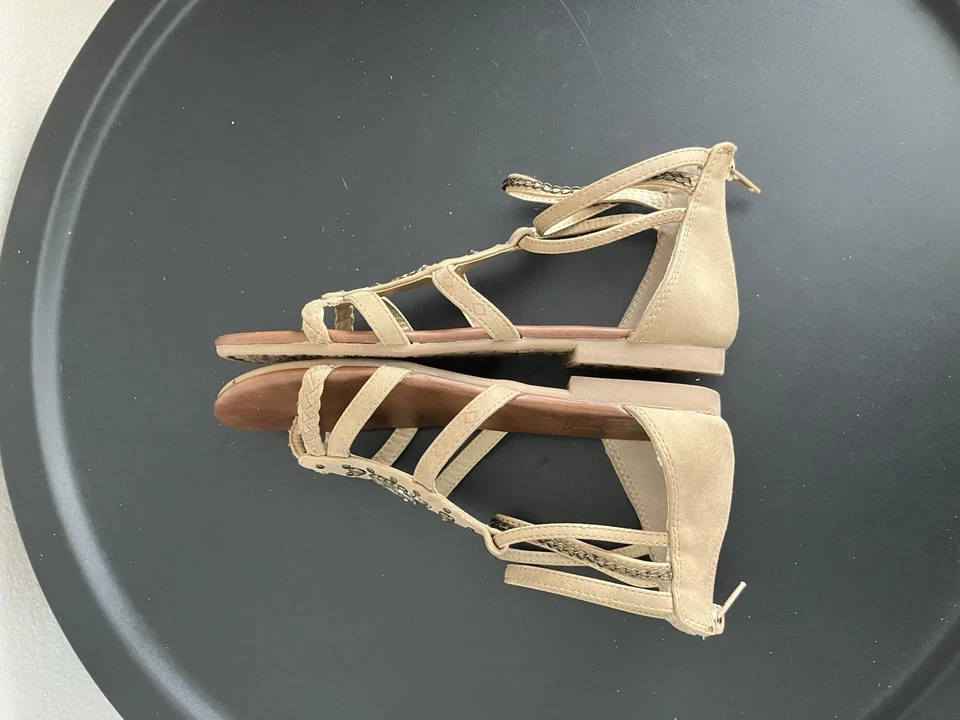 Jelly Pop Boho Chic Leather Strappy Woman’s Sandals W/ Metallic Accents Size 7 - Image 4 of 4