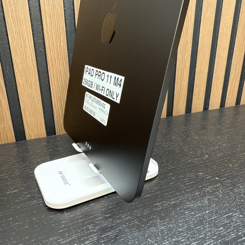 Apple iPad Pro 11" M4 256GB 17.5.1 Space Gray A2836 WiFi Only MVV83LL/A - Picture 11 of 15