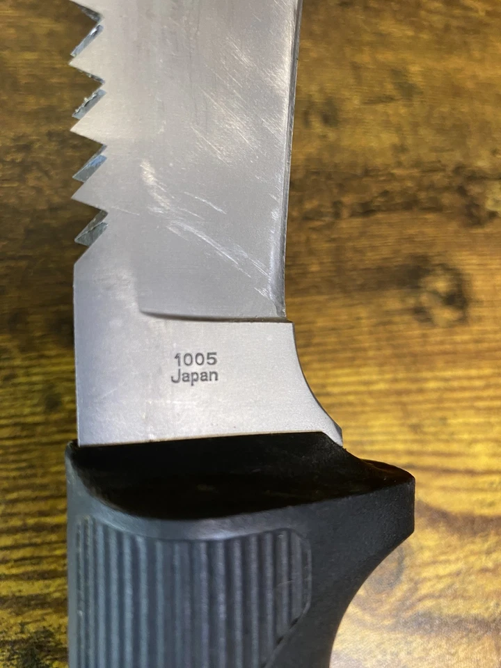 Keyshawn 1005 Hunting Survival Knife With Accessories & Sleeve - Image 4 of 4