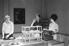 Jim Downey As Patron, Dan Aykroyd As Husband, Shelley Duvall SNL 1977 TV PHOTO