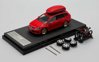 Zoom 1/64 Alloy diecast car model Volkswagen Golf Mk7 Wagon Red 