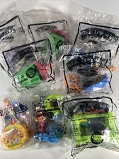 (8) 2000 Carl's Jr. Hardees | Cartoon Toy Lot | Tiny Toons, Taz, Jetsons Ect..