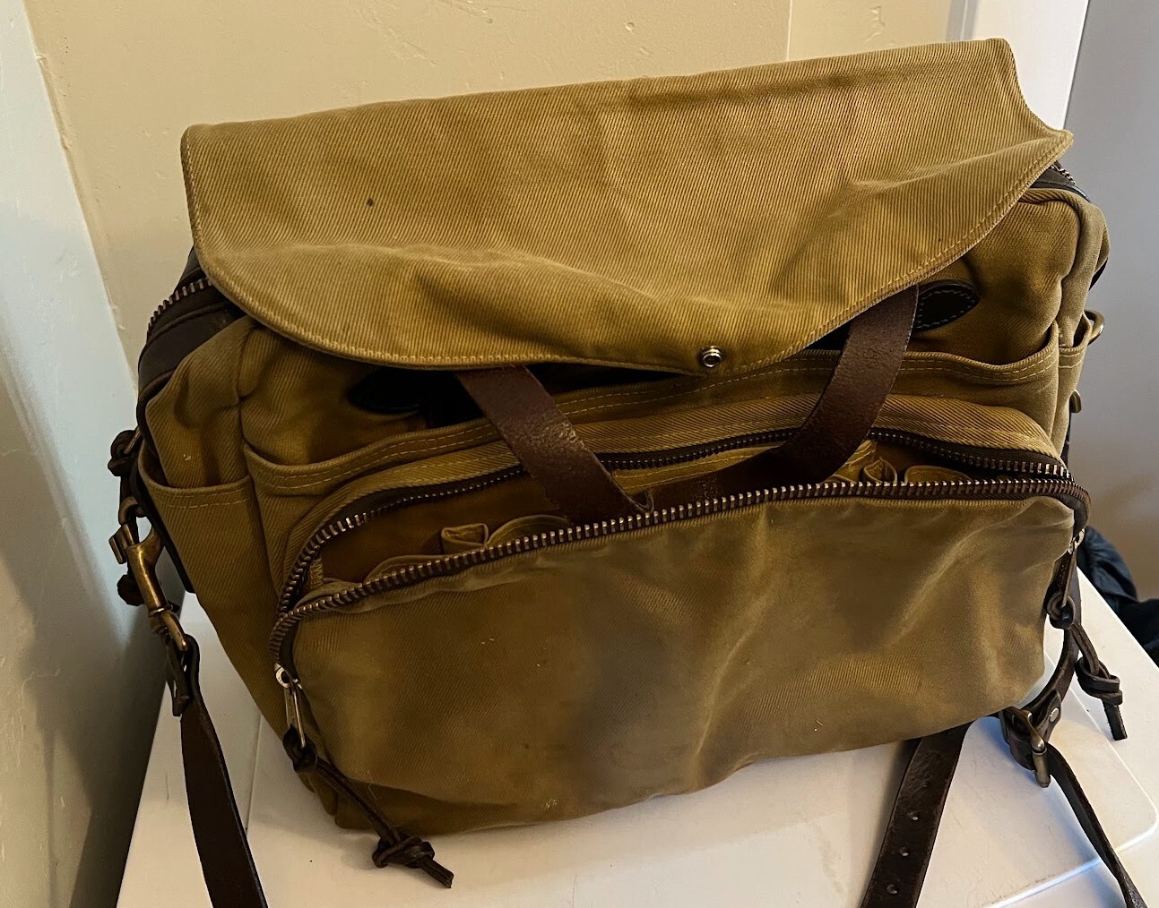 Filson Padded Laptop Bag/Briefcase Tan 706030539342 eBay