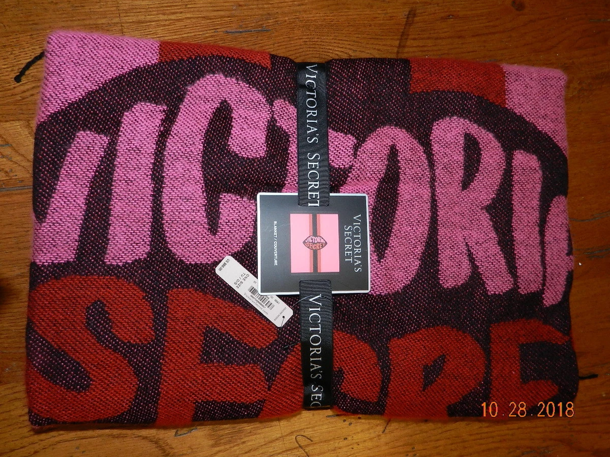 1 Victoria s Secret 2018 Cozy Blanket Throw PINK RED w LOGO NEW