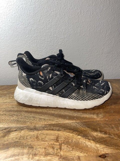 Size 8 - adidas Questar Flow Core Black 
