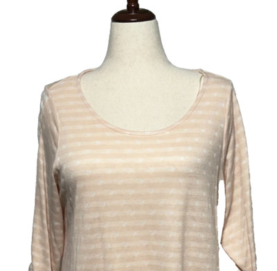 Rose + Olive Top Women 1X Pink Hearts Soft Ruffle Flutter Sleeve Rayon Blend NWT