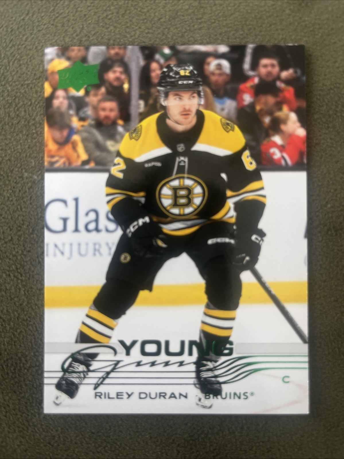 2025-26 Upper Deck Series 1 Holiday Riley Duran Young Guns #211 Holiday Green