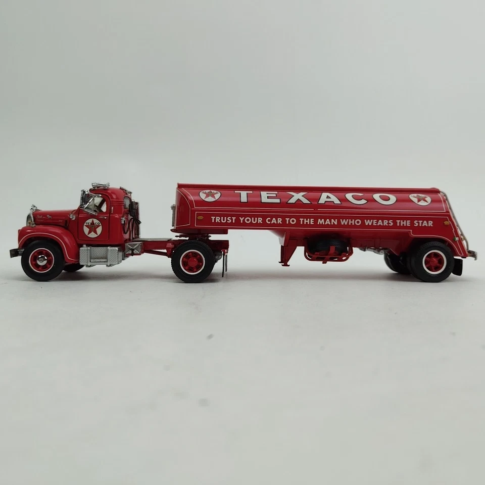 Franklin Mint Classic Texaco Tanker with Mack B-61 Tractor 1/43 Scale -FLAW READ - Image 2 of 4