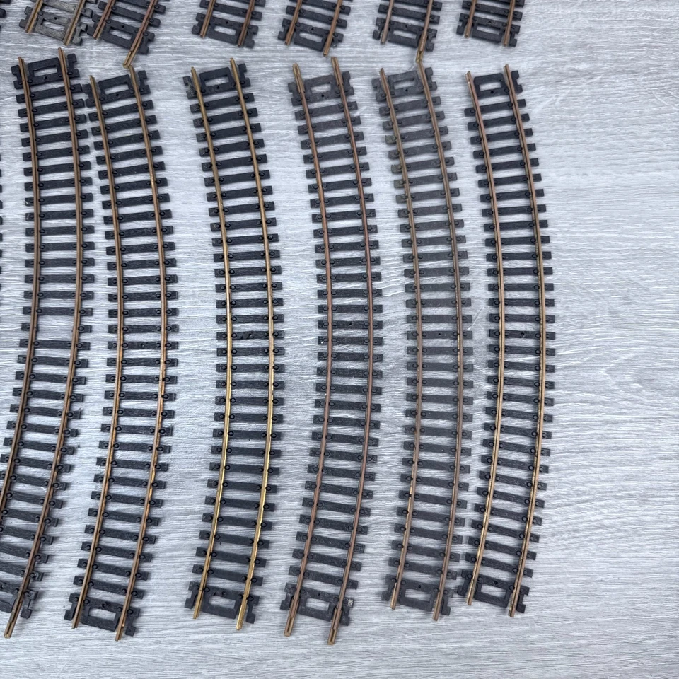 HO Scale TYCO Atlas AHM Vintage Brass Track Lot 18 Curve Sections R 18" #2865 - Image 4 of 4