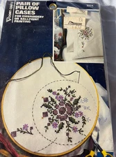 Vogart Crafts Pair Of Pillow Cases For Embroidery/Ballpoint Painting VTG-#8701k