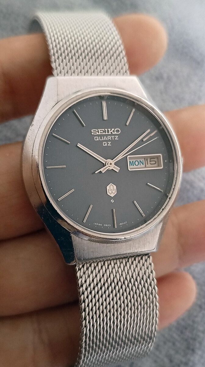 NICE VINTAGE SEIKO QUARTZ QZ 0923-8010 BLUE DIAL WITH DAY NICE VINTAGE SEIKO QUARTZ QZ 0923-8010 BLUE DIAL WITH DAY