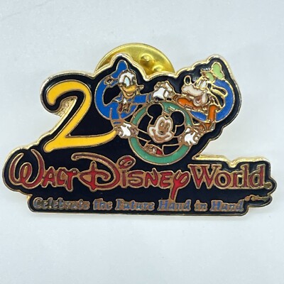 Disney World Pin Trading 2000 Walt Disney World celebrate