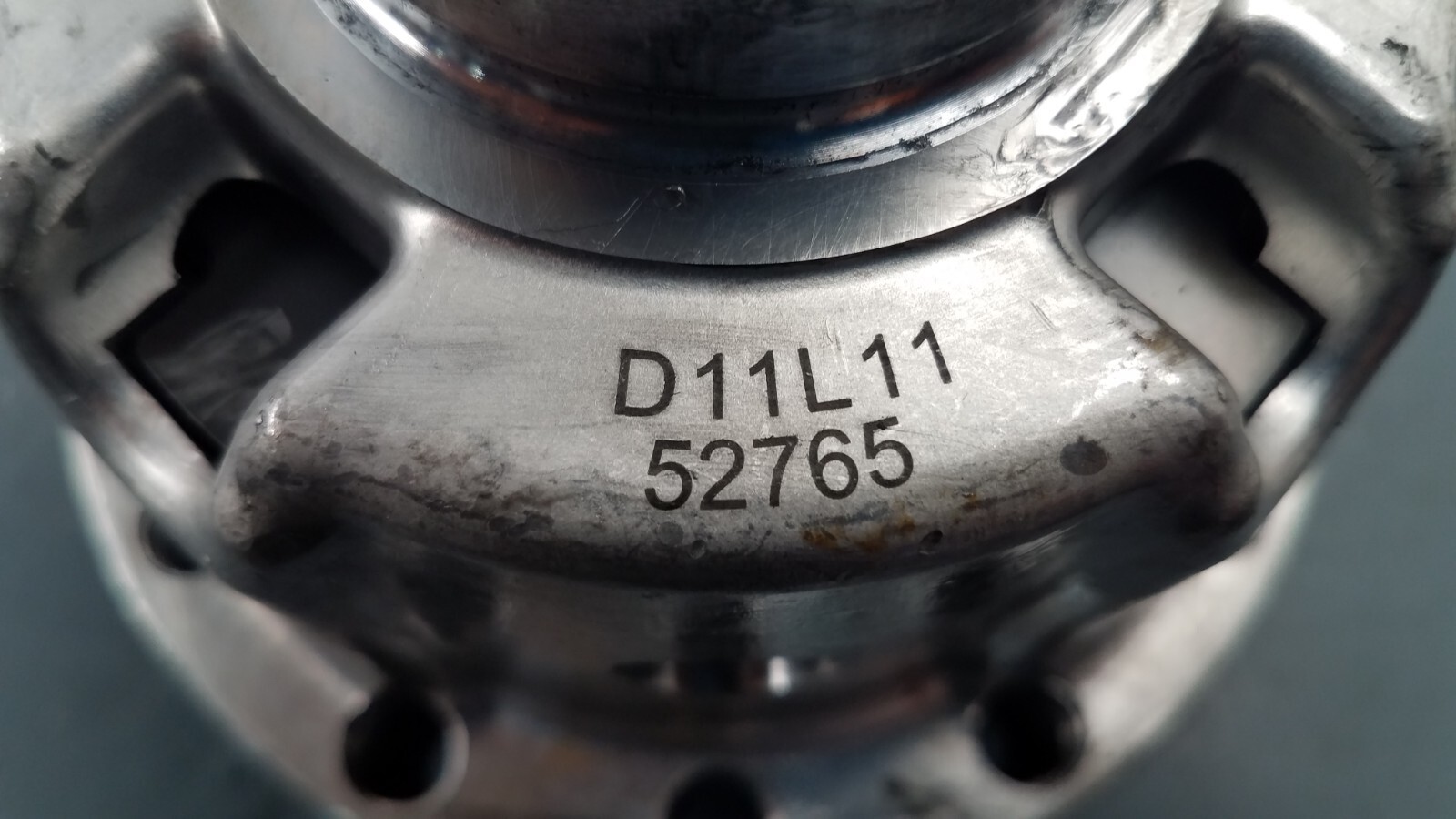 Lamborghini Aventador OEM Rear Differential Carrier #7620 B5