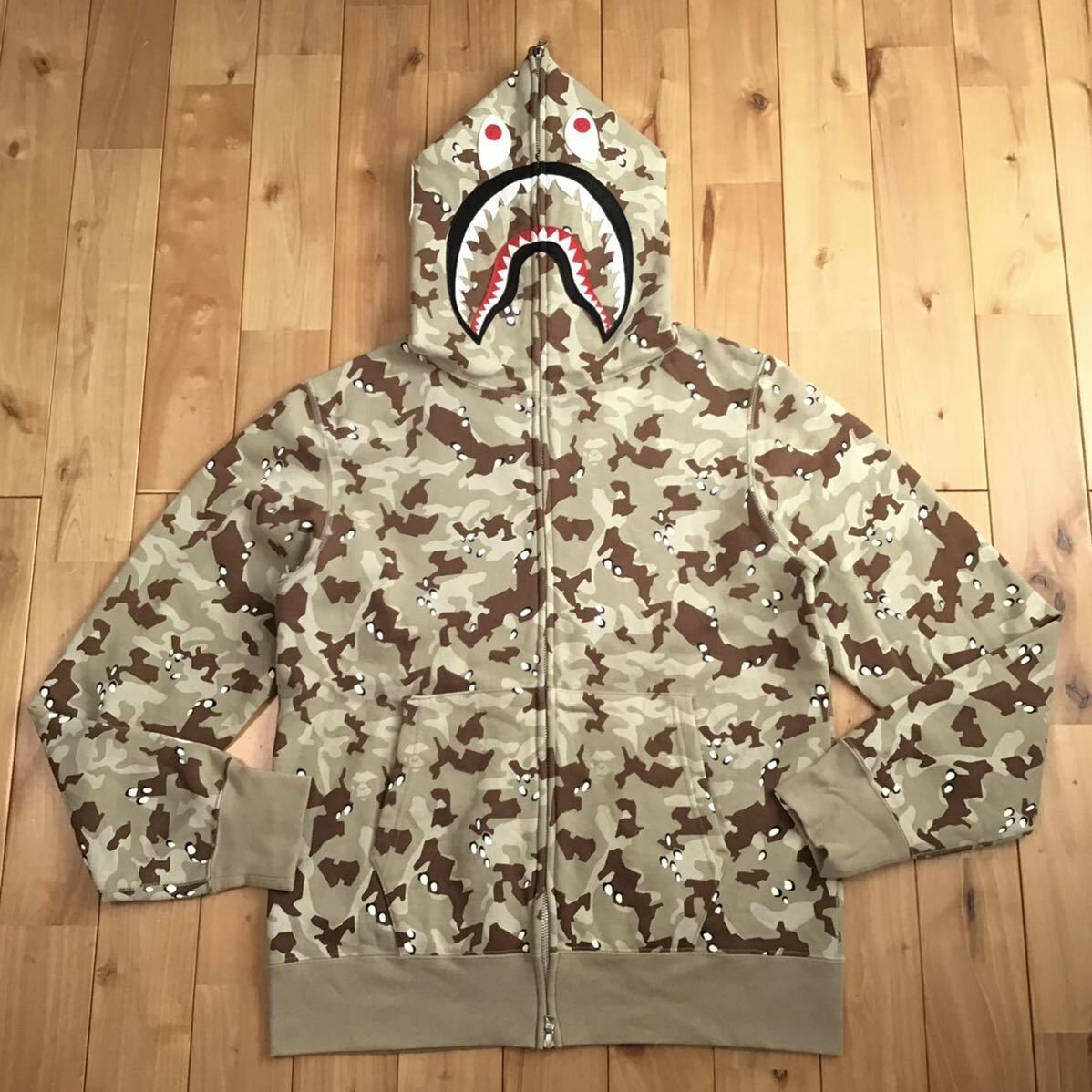 BAPE 2017 EXCLUSIVE limited Desert camo shark full zip BAPE 2017 EXCLUSIVE limited Desert camo shark full zip