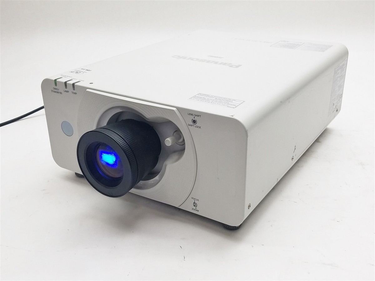 パナソニック　プロジェクター　PT-DW530 パナソニックプロジェクター PT-DW530 品