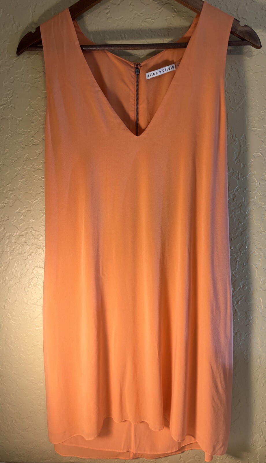 Alice + Olivia Orange Size Medium Knee Length Sleeveless Dress 96% Silk
