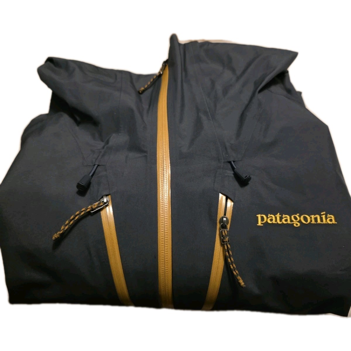 Patagonia Triolet Jacket Color Smoder- Mens Size-L