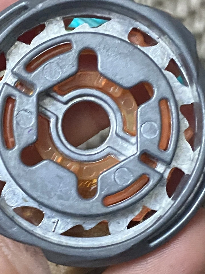 Beyblade Burn Unicorno SW145JB autêntico Takara Tomy luta de metal - Imagem 4 de 4