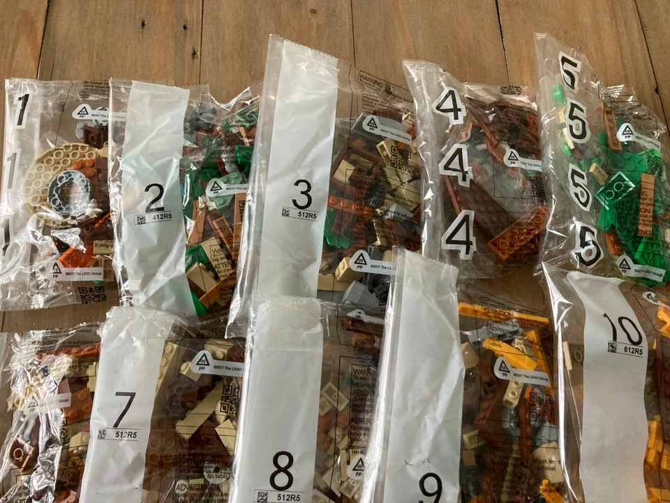 LEGO 43242 Disney Snow White and the Seven Dwarfs Cottage - NO MINIFIGURES! - Image 2 of 4