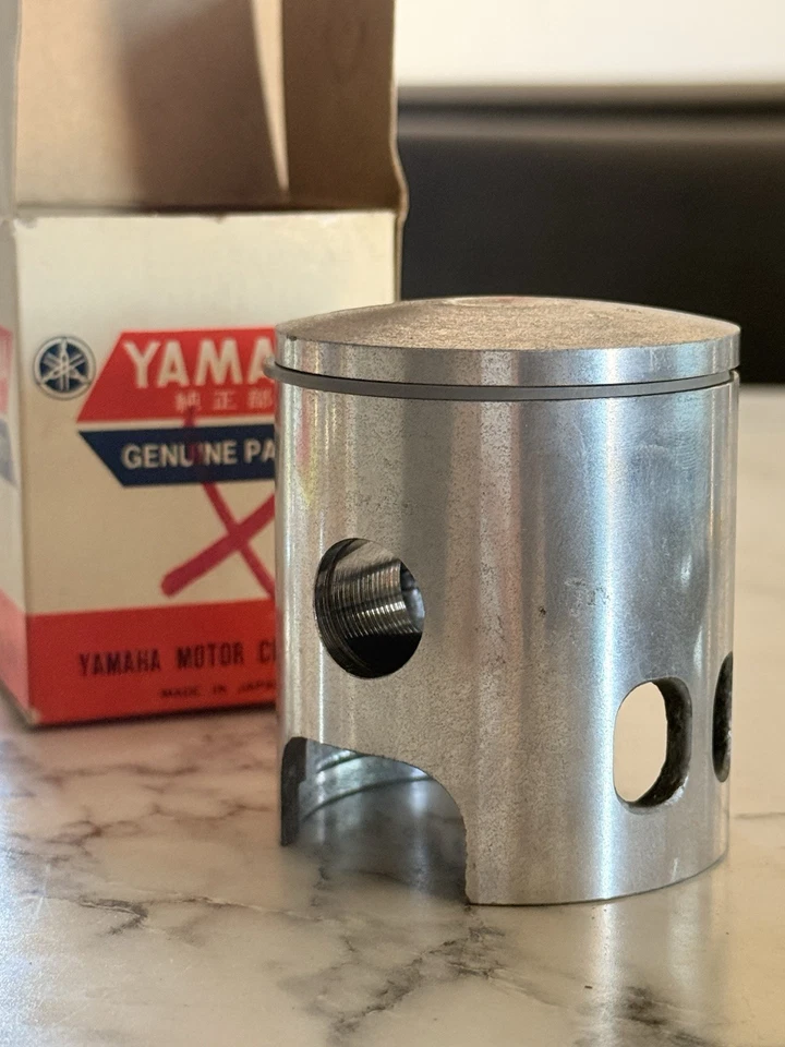 Diámetro estándar de pistón Yamaha HS1 HT1 LT2 318-11631-00 genuino OEM NOS Foto 4 de 4