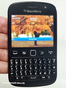BlackBerry Bold 9720 (Vodafone) 3G Smartphone Top Zustand mit Ladegerät