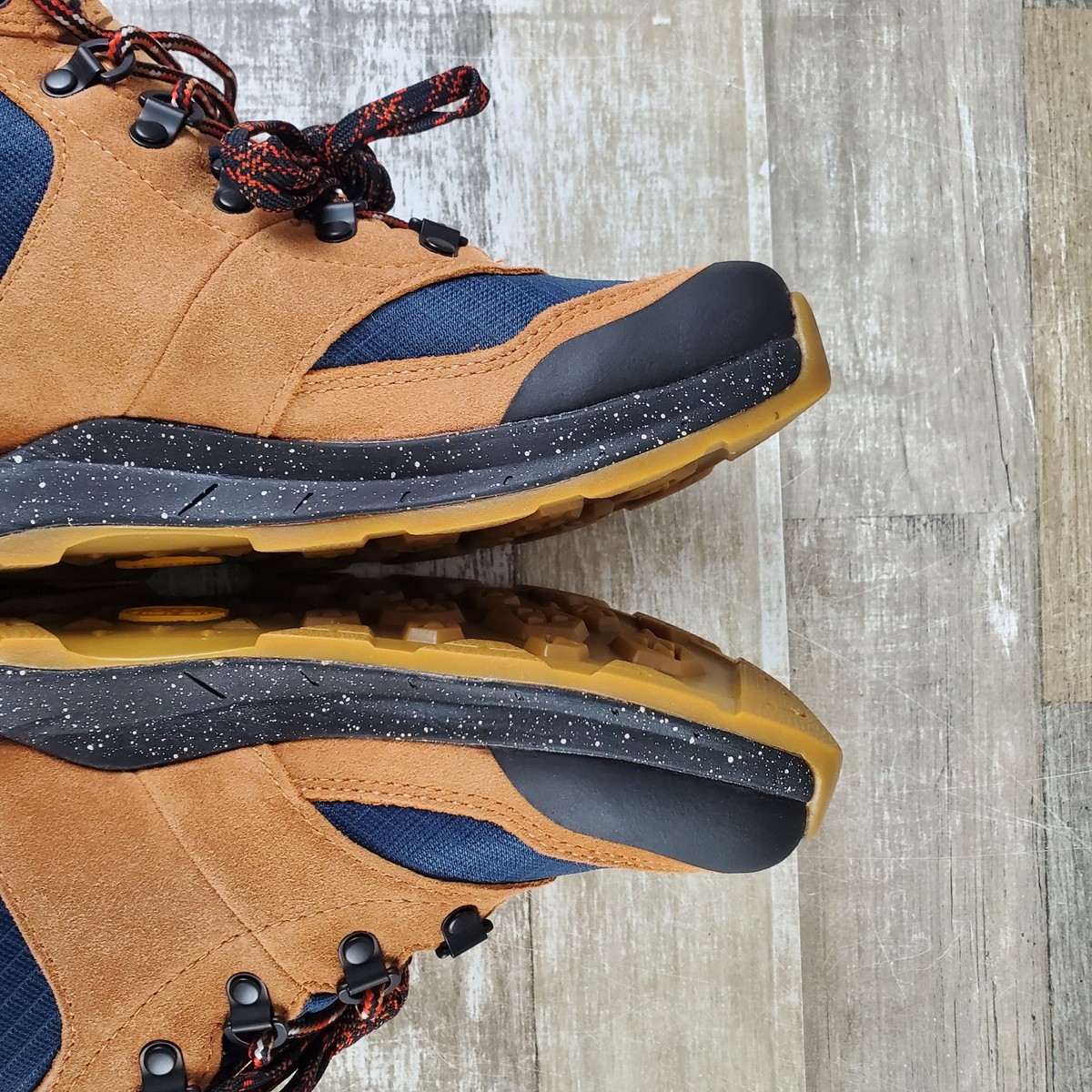 Danner Free Spirit Womens Hiking Boots Sz 8 Brown Navy Lace  display picture 1