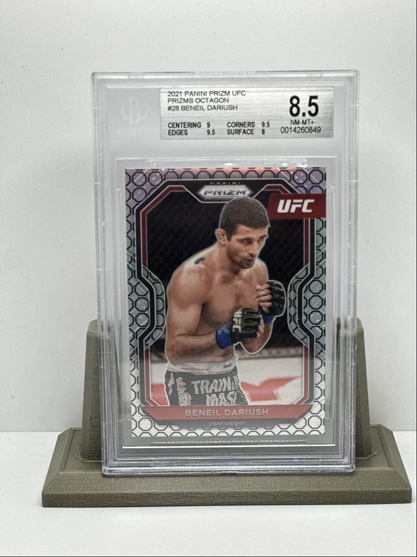 2021 Panini Prizm UFC Octagon Prizms ALPHA Beneil Dariush 1/8 Beckett 8.5 #28