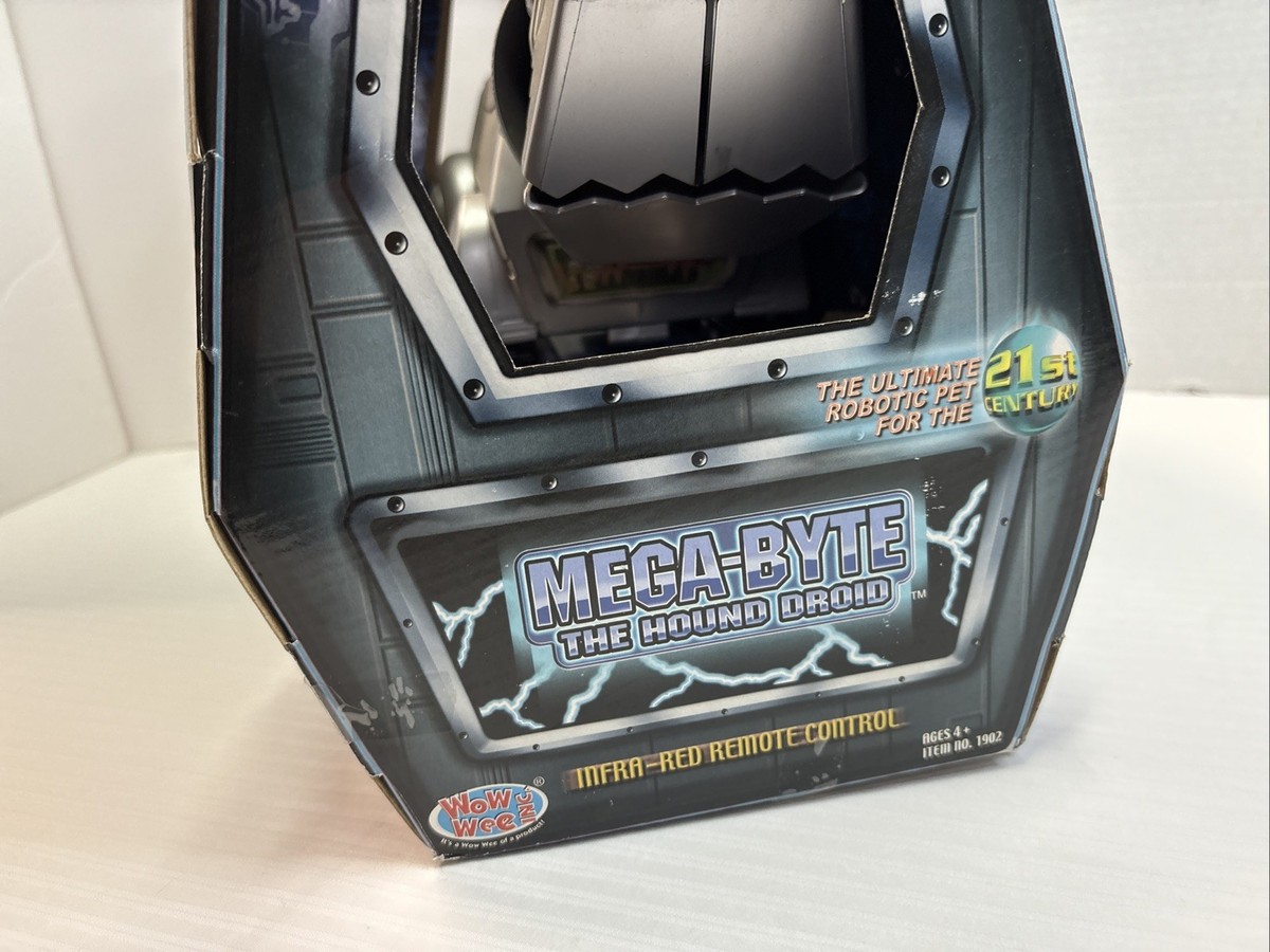 WOW Wee Original Mega-byte The Hound Droid Robot Vintage 1999 No