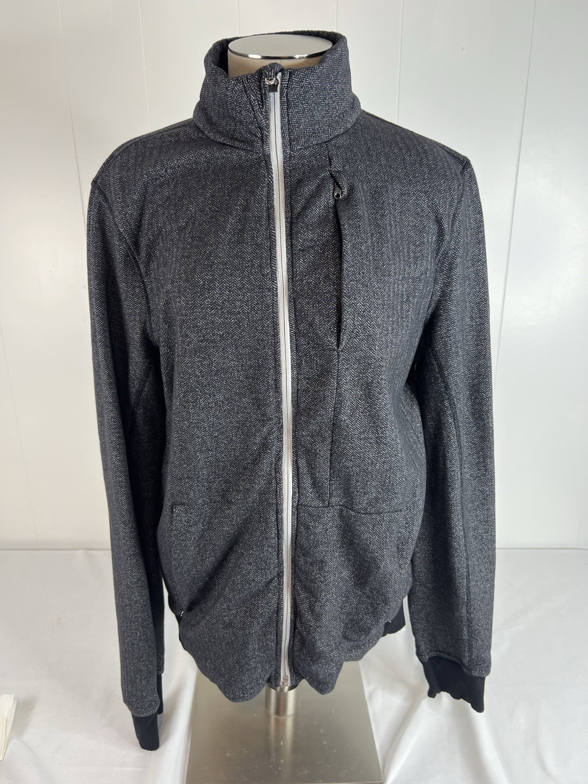 Lululemon Stretch Performance FullZip PrePost Jac… - image 8