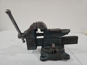 Vintage Littlestown No. 112 Swivel Bench Vise Anvil Cast Iron USA