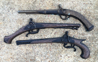 Vintage MCM 3 piece NORLEANS Flint-Lock PISTOLS Cast Metal Wall Decor set Japan